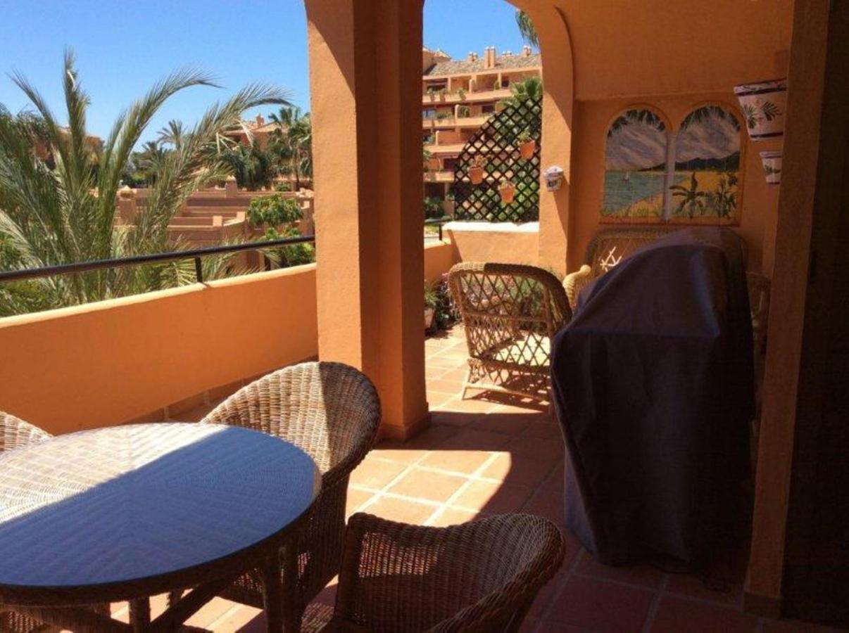 Prado Estepona Exterior foto